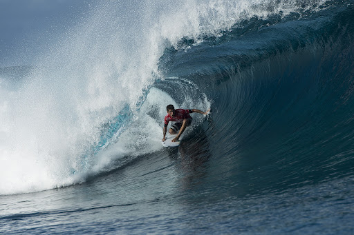 Filipe Toledo, Teahupoo, Tahiti. Foto: WSL