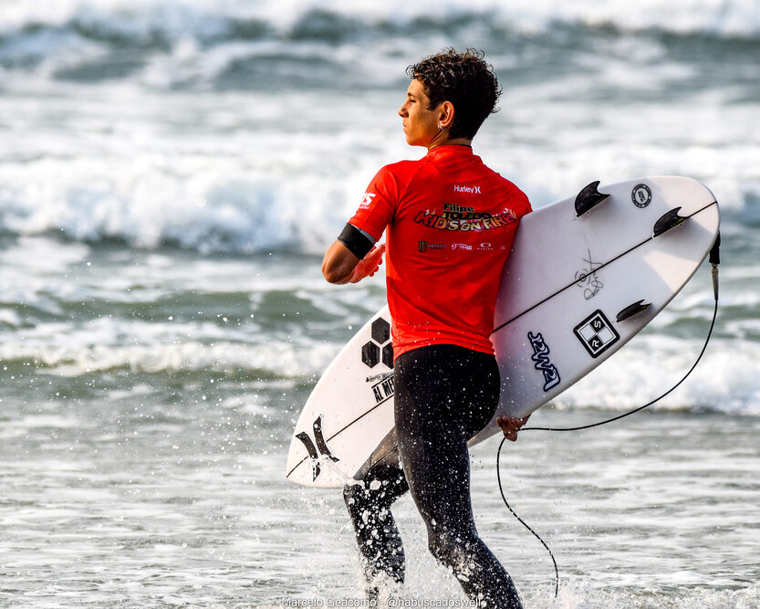 FT Kids On Fire, Praia Grande de Ubatuba (SP). Foto: Marcelo Geacomo / @nabuscadoswell