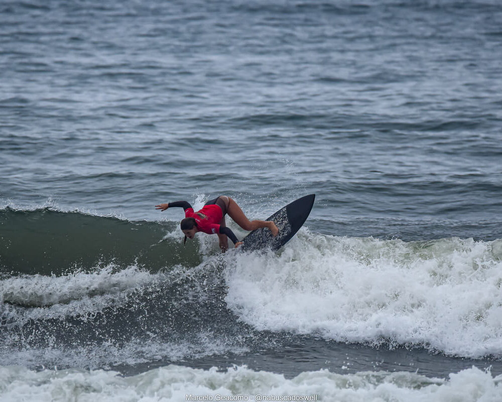 Luiza Savoi, FT Kids On Fire 2024, Praia Grande de Ubatuba (SP). Foto: Marcelo Geacomo / @nabuscadoswell