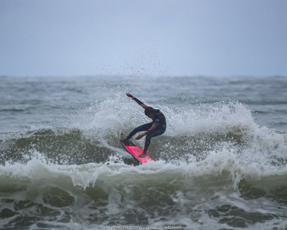 Eloah de Souza, FT Kids On Fire 2024, Praia Grande de Ubatuba (SP). Foto: Marcelo Geacomo / @nabuscadoswell