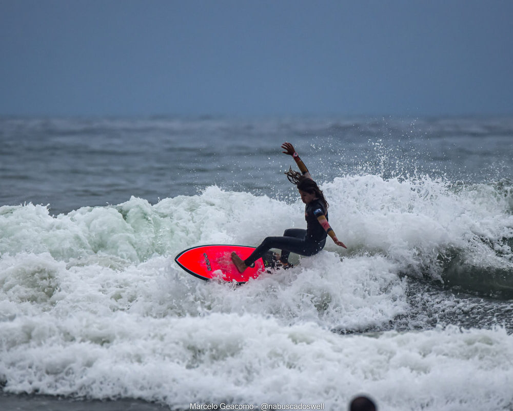 Eloah de Souza, FT Kids On Fire 2024, Praia Grande de Ubatuba (SP). Foto: Marcelo Geacomo / @nabuscadoswell