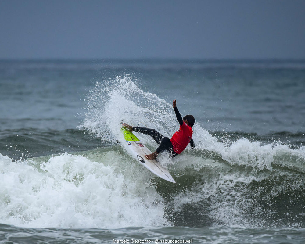 Matheus Jhones, FT Kids On Fire 2024, Praia Grande de Ubatuba (SP). Foto: Marcelo Geacomo / @nabuscadoswell