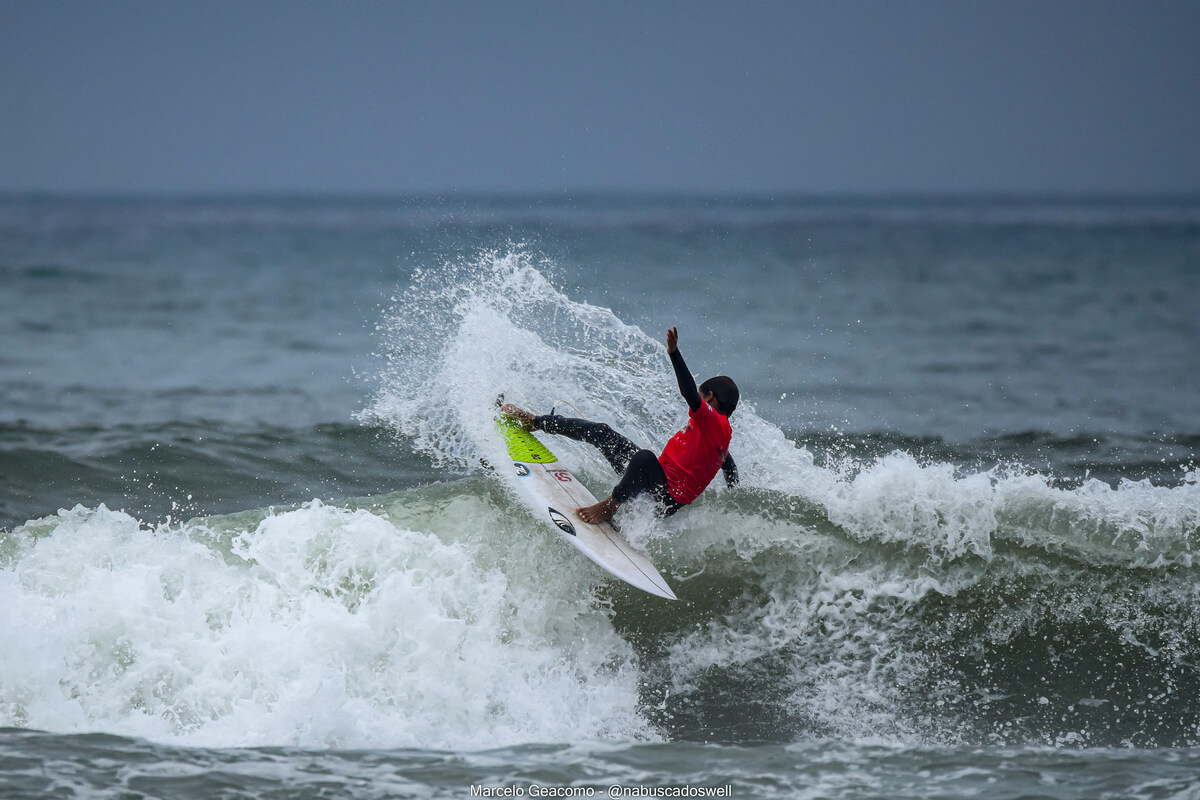 Matheus Jhones, FT Kids On Fire 2024, Praia Grande de Ubatuba (SP). Foto: Marcelo Geacomo / @nabuscadoswell