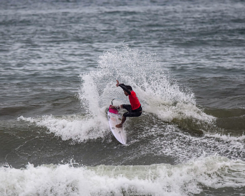 Phellype Silva, FT Kids On Fire 2024, Praia Grande de Ubatuba (SP). Foto: Marcelo Geacomo / @nabuscadoswell