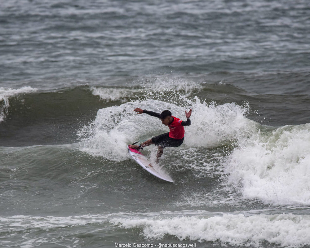 Phellype Silva, FT Kids On Fire 2024, Praia Grande de Ubatuba (SP). Foto: Marcelo Geacomo / @nabuscadoswell