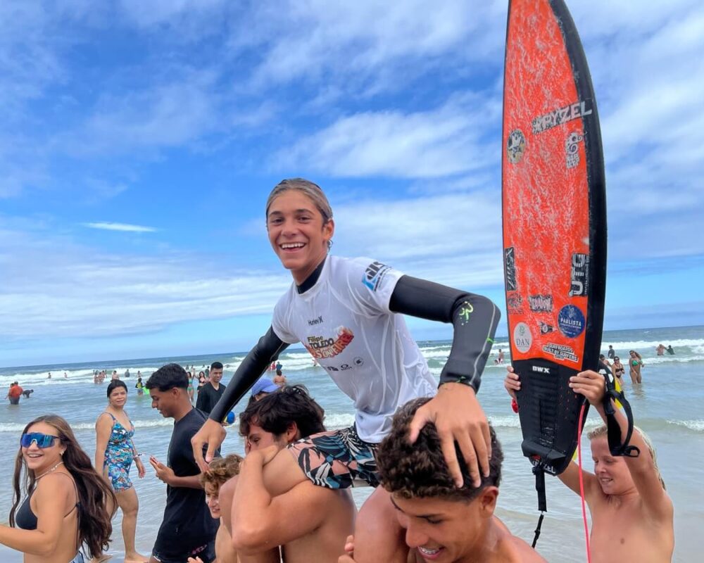 Eduardo Mulford, FT Kids On Fire 2024, Praia Grande de Ubatuba (SP). Foto: Marcelo Geacomo / @nabuscadoswell