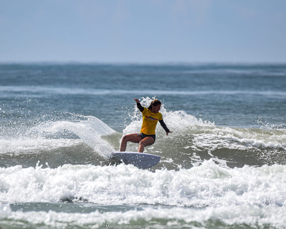 Lanay Thompson, Segunda etapa do FT Kids On Fire 2024, Praia Grande de Ubatuba (SP). Foto: Marcelo Geacomo / @nabuscadoswell