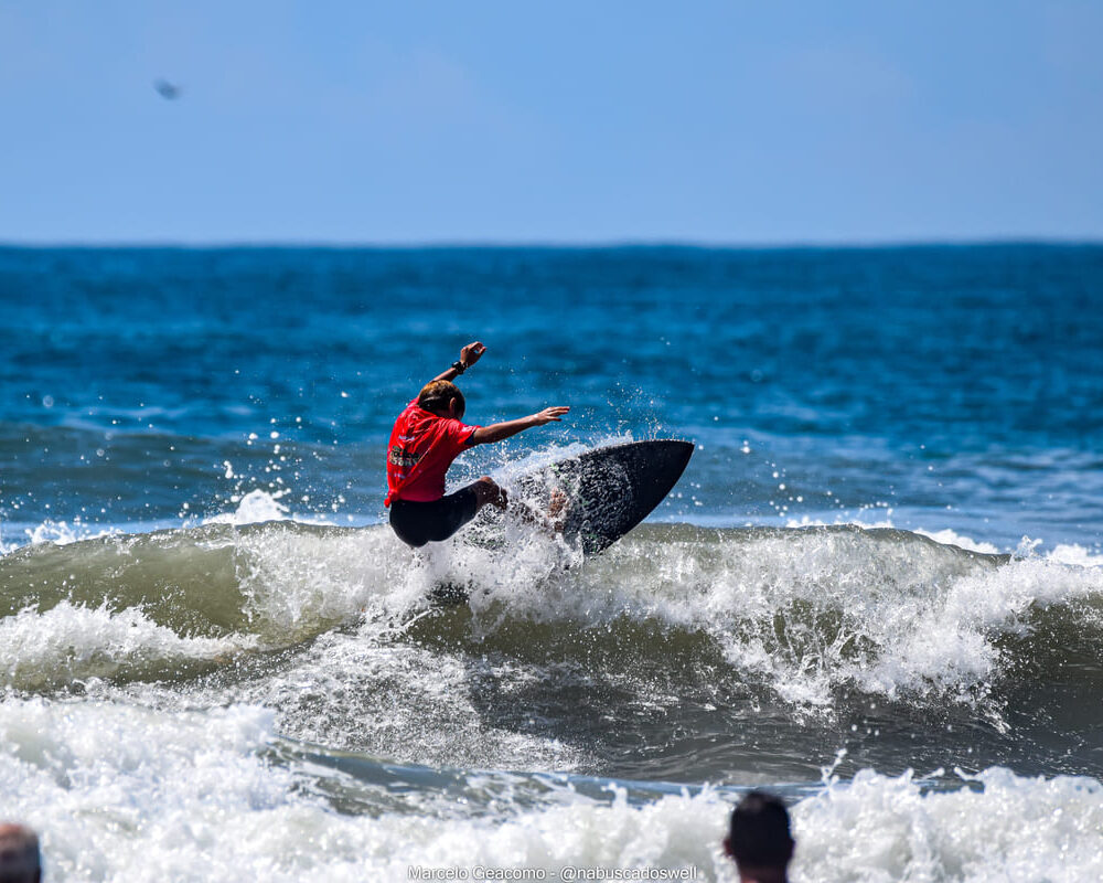 Matteo Durao, FT Kids On Fire 2024, Praia Grande de Ubatuba (SP). Foto: Marcelo Geacomo / @nabuscadoswell