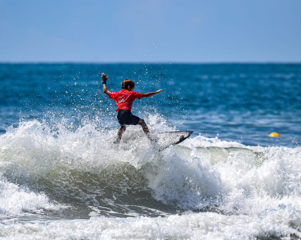 Matteo Durao, FT Kids On Fire 2024, Praia Grande de Ubatuba (SP). Foto: Marcelo Geacomo / @nabuscadoswell