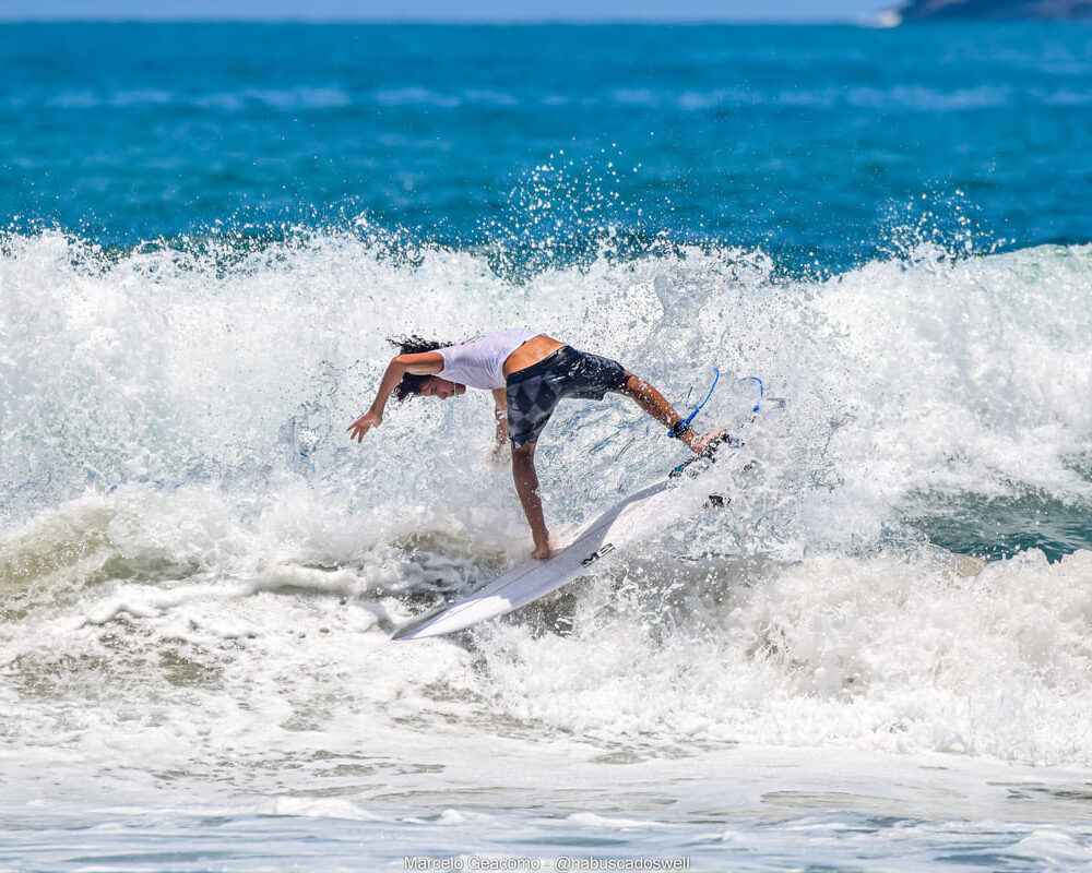 Mike Prada, Terceira etapa do FT Kids On Fire 2024, Praia Grande de Ubatuba (SP). Foto: Marcelo Geacomo / @nabuscadoswell