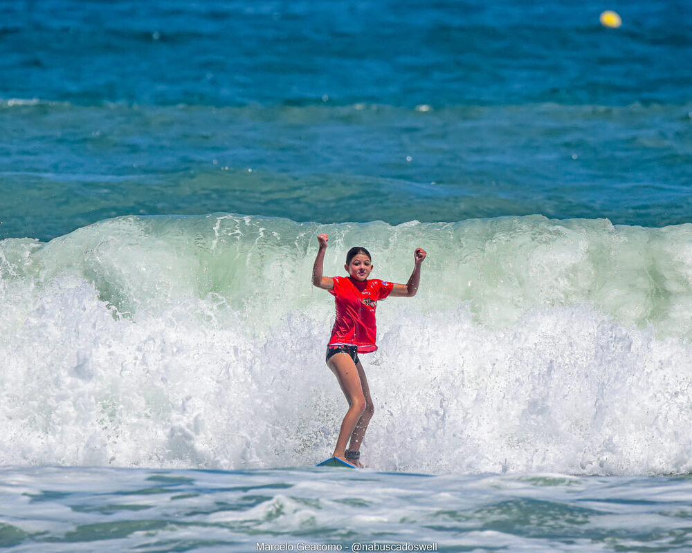 Joana Costa, Terceira etapa do FT Kids On Fire 2024, Praia Grande de Ubatuba (SP). Foto: Marcelo Geacomo / @nabuscadoswell