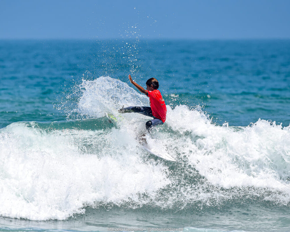 Matheus Jhones, Terceira etapa do FT Kids On Fire 2024, Praia Grande de Ubatuba (SP). Foto: Marcelo Geacomo / @nabuscadoswell