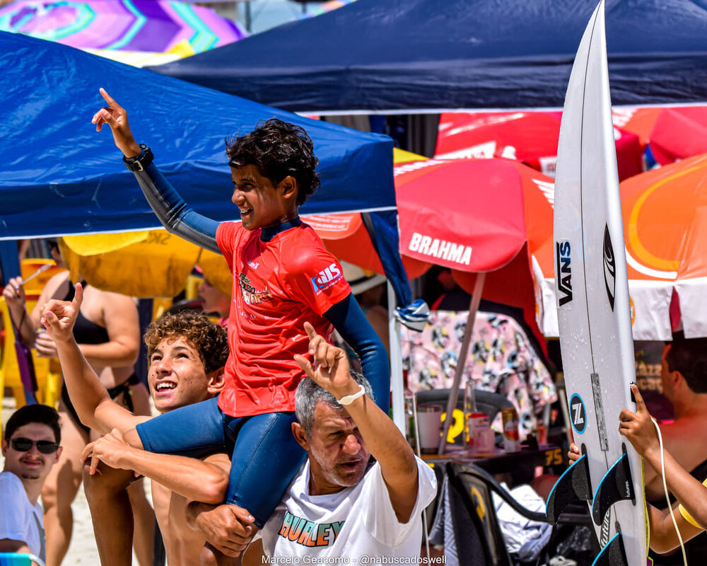 Matheus Jhones, Segunda etapa do FT Kids On Fire 2024, Praia Grande de Ubatuba (SP). Foto: Marcelo Geacomo / @nabuscadoswell