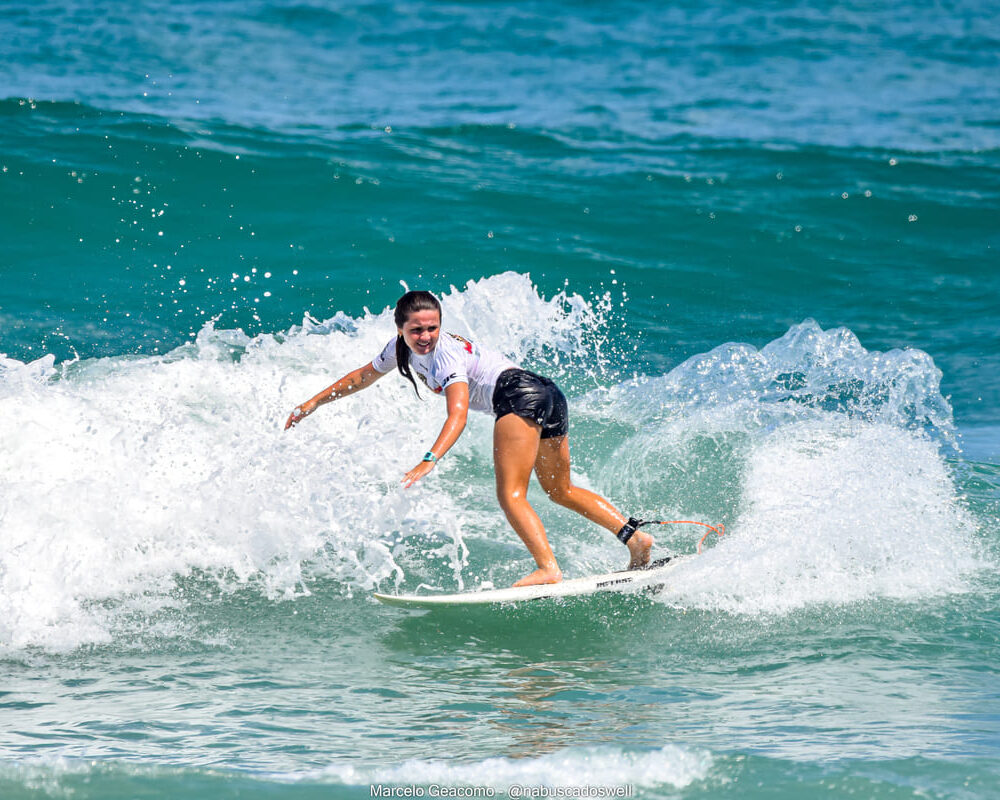 Marina Suguimoto, Terceira etapa do FT Kids On Fire 2024, Praia Grande de Ubatuba (SP). Foto: Marcelo Geacomo / @nabuscadoswell