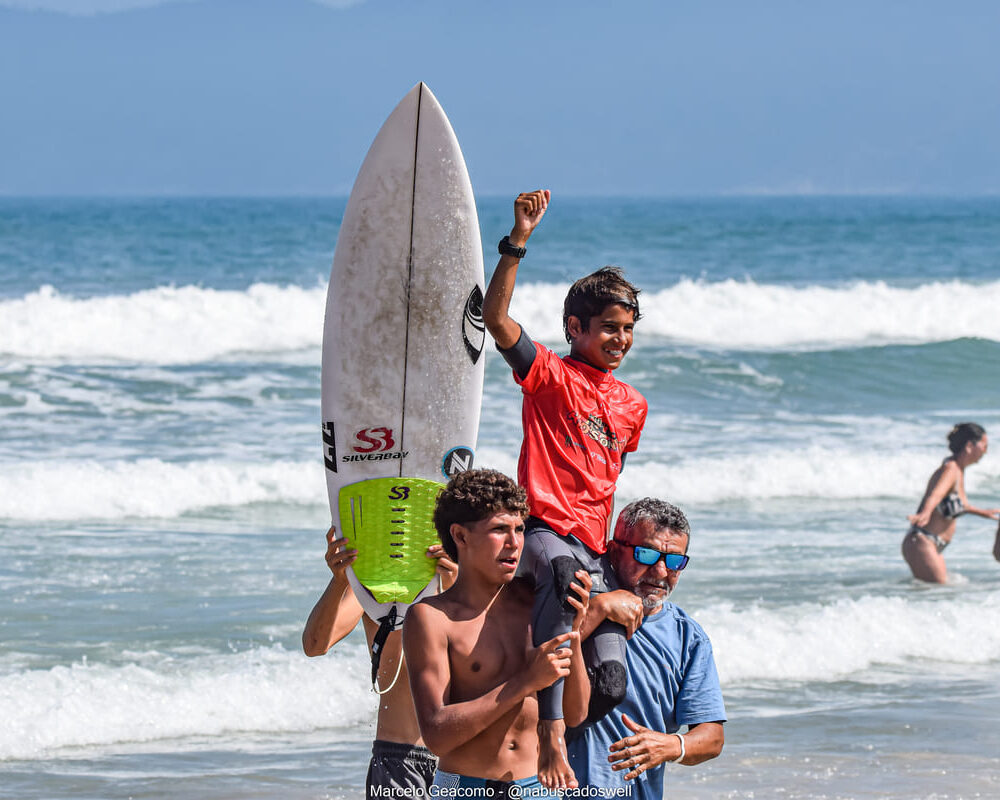 Matheus Jhones, Terceira etapa do FT Kids On Fire 2024, Praia Grande de Ubatuba (SP). Foto: Marcelo Geacomo / @nabuscadoswell