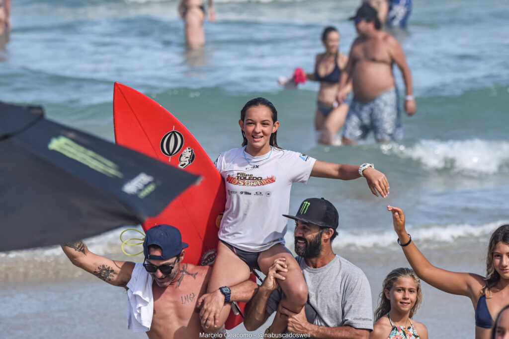 Nalu Carratu, Terceira etapa do FT Kids On Fire 2024, Praia Grande de Ubatuba (SP). Foto: Marcelo Geacomo / @nabuscadoswell