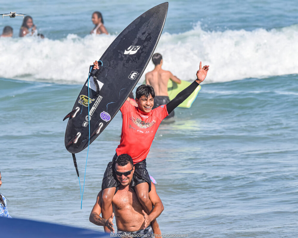 Phellype Silva, Terceira etapa do FT Kids On Fire 2024, Praia Grande de Ubatuba (SP). Foto: Marcelo Geacomo / @nabuscadoswell