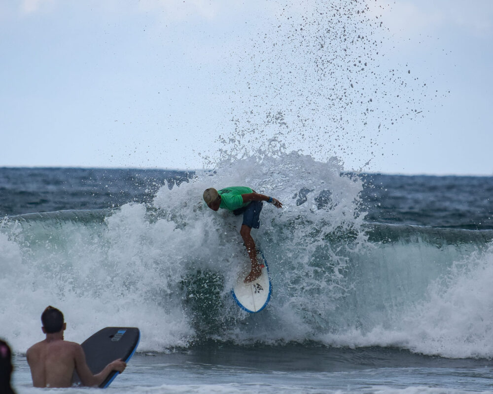 Pedro Henrique, Circuito FT Kids On Fire 2022, Praia Grande, Ubatuba (SP). Foto: Marcelo Geacomo / @nabuscadoswell