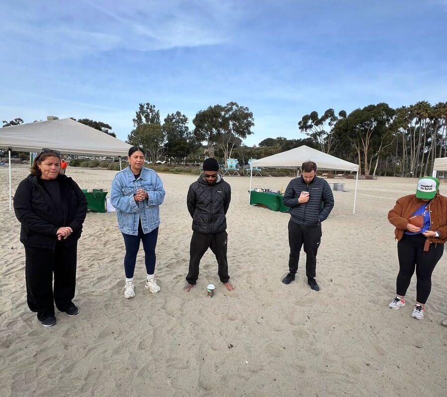 Instituto Filipe Toledo, em parceria com a The Wild and Whimsy Foundation, participa de ação social com crianças em San Clemente.