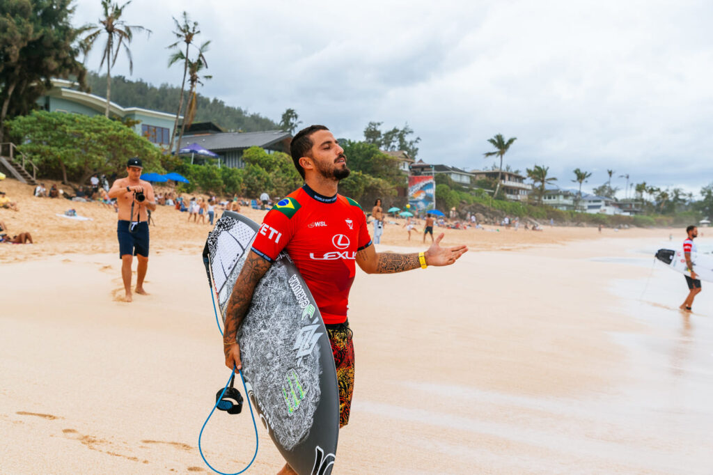 Filipe Toledo, Lexus Pipe Pro 2025, Pipeline, Havaí, Hawaii, North Shore de Oahu, WSL, World Surf League, Circuito Mundial de Surf. Foto: WSL / Tony Heff