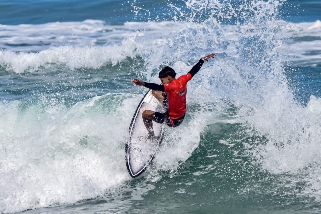 Phellype Silva, Primeira etapa do Circuito Filipe Toledo Kids On Fire 2025, Praia Grande, Ubatuba (SP). Foto: Marcelo Geacomo / @nabuscadoswell