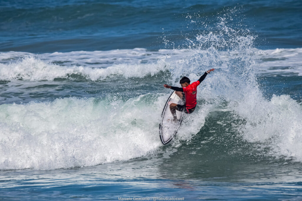 Primeira etapa do Circuito Filipe Toledo Kids On Fire 2025, Praia Grande, Ubatuba (SP). Foto: Marcelo Geacomo / @nabuscadoswell