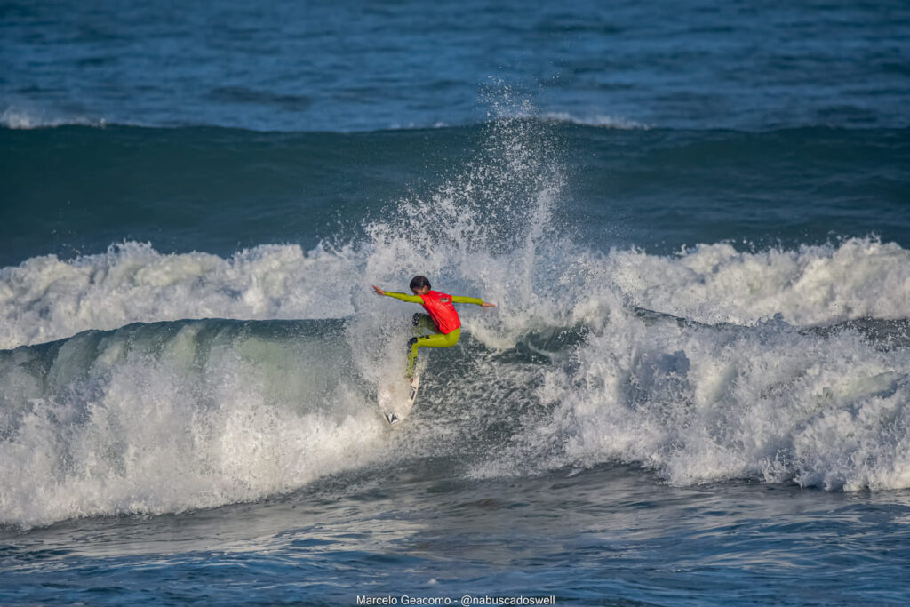 Primeira etapa do Circuito Filipe Toledo Kids On Fire 2025, Praia Grande, Ubatuba (SP). Foto: Marcelo Geacomo / @nabuscadoswell