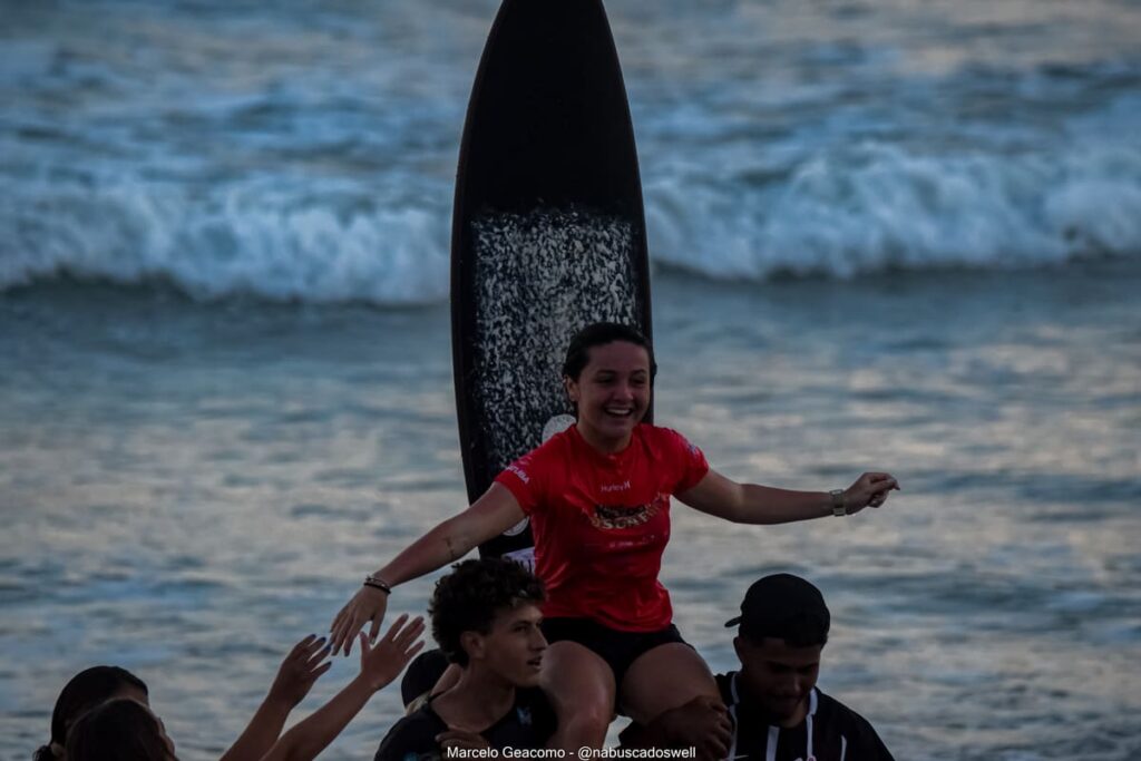 Primeira etapa do Circuito Filipe Toledo Kids On Fire 2025, Praia Grande, Ubatuba (SP). Foto: Marcelo Geacomo / @nabuscadoswell