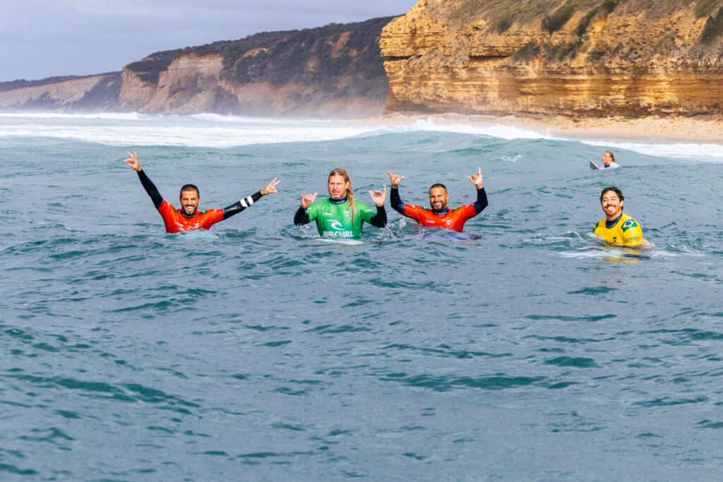 Mens World Champions 26BellsCT JM 13183 Cait Miers